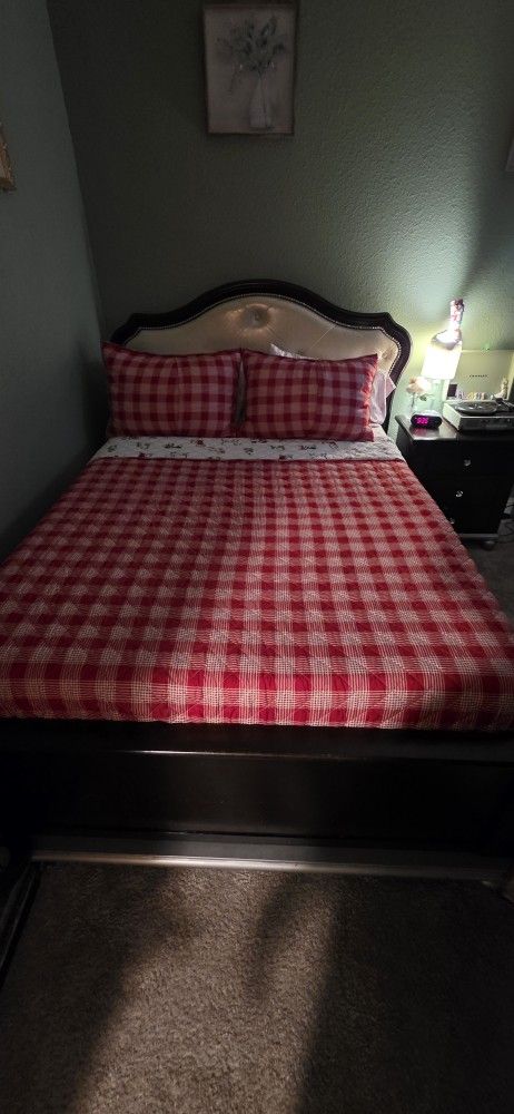 Bedroom: bed and mattress, dressing with mirror and a nightstand