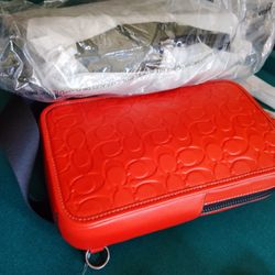 COACH PURSE/BACK PACK