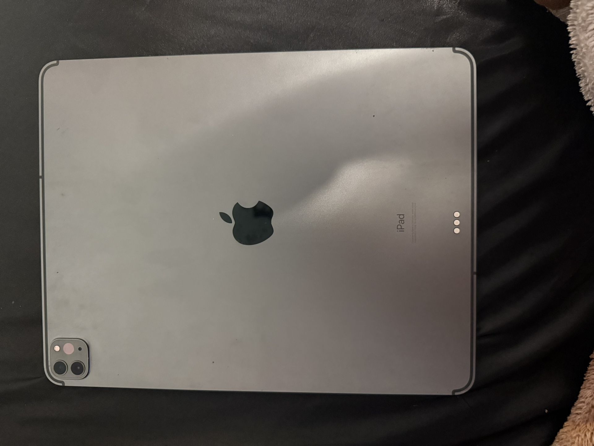 Ipad Pro 4th Gen(at&t locked)