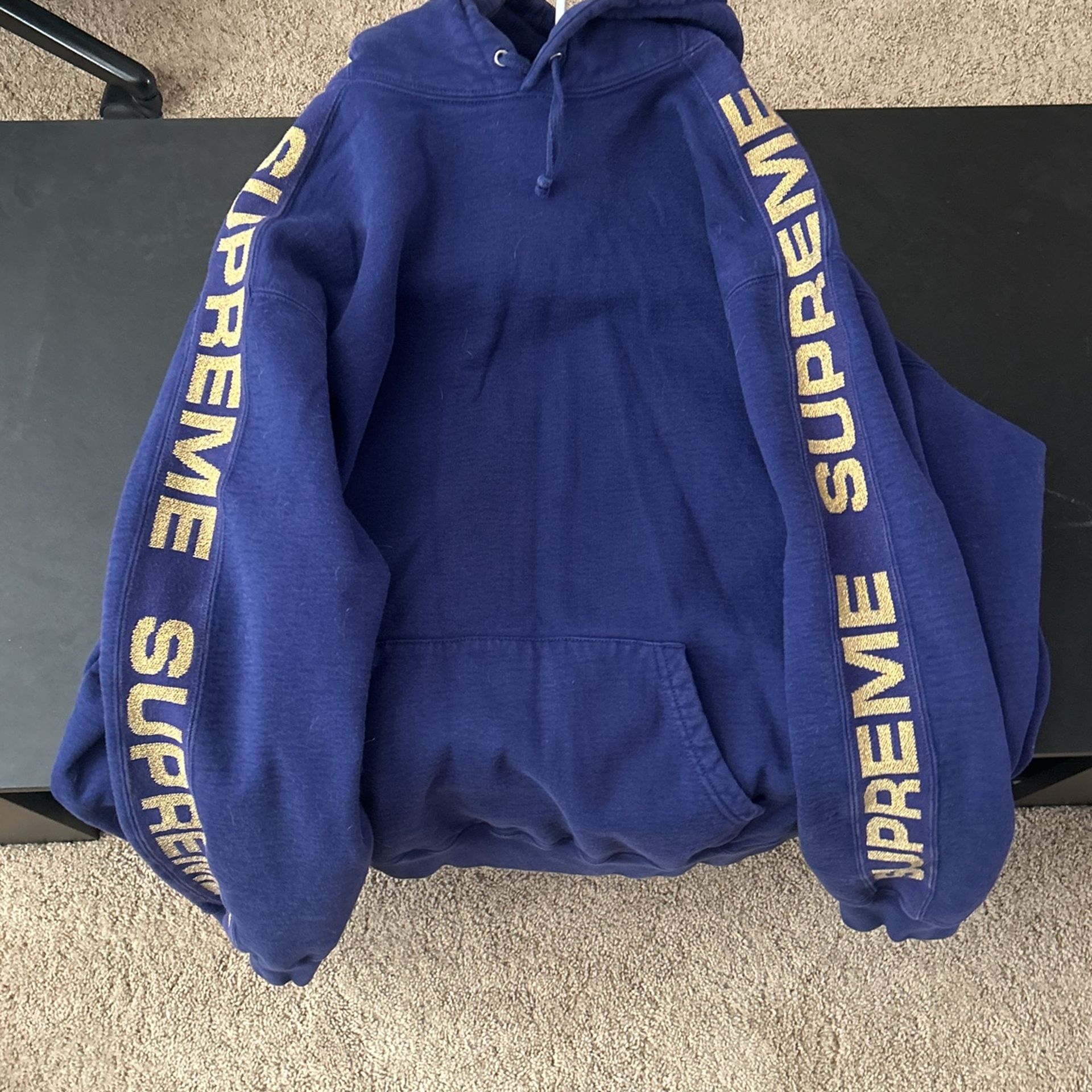 Supreme Hoodie