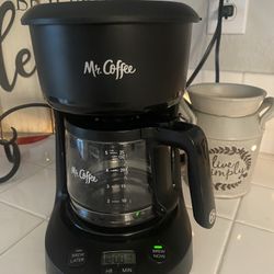 MR COFFEE 5 CUP COFFEE MAKER 