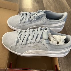 Puma! Brand New Womens Puma Sneakers/shoes Baby Blue Size 7