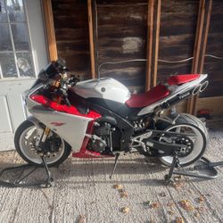 2009 Yamaha R1