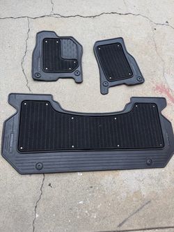 Plastic mats for 2021 ram.