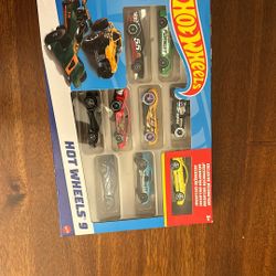 OBO Hot Wheels 9-Car Gift Pack w/ Exclusive Car – New in Box