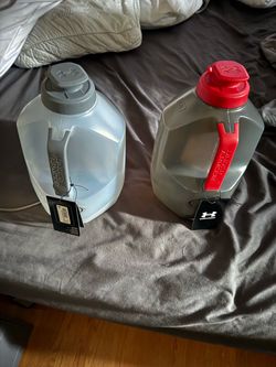 Under Armour Large Water Jugs – Set of 2