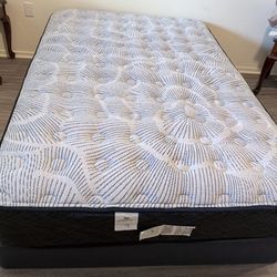 Full Size Mattress 