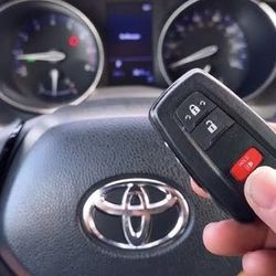 Toyota new key fob Toyota Tacoma key Toyota Camry key Toyota Corolla key Toyota RAV4 key Toyota key