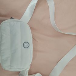 Lululemon White Crossbag 