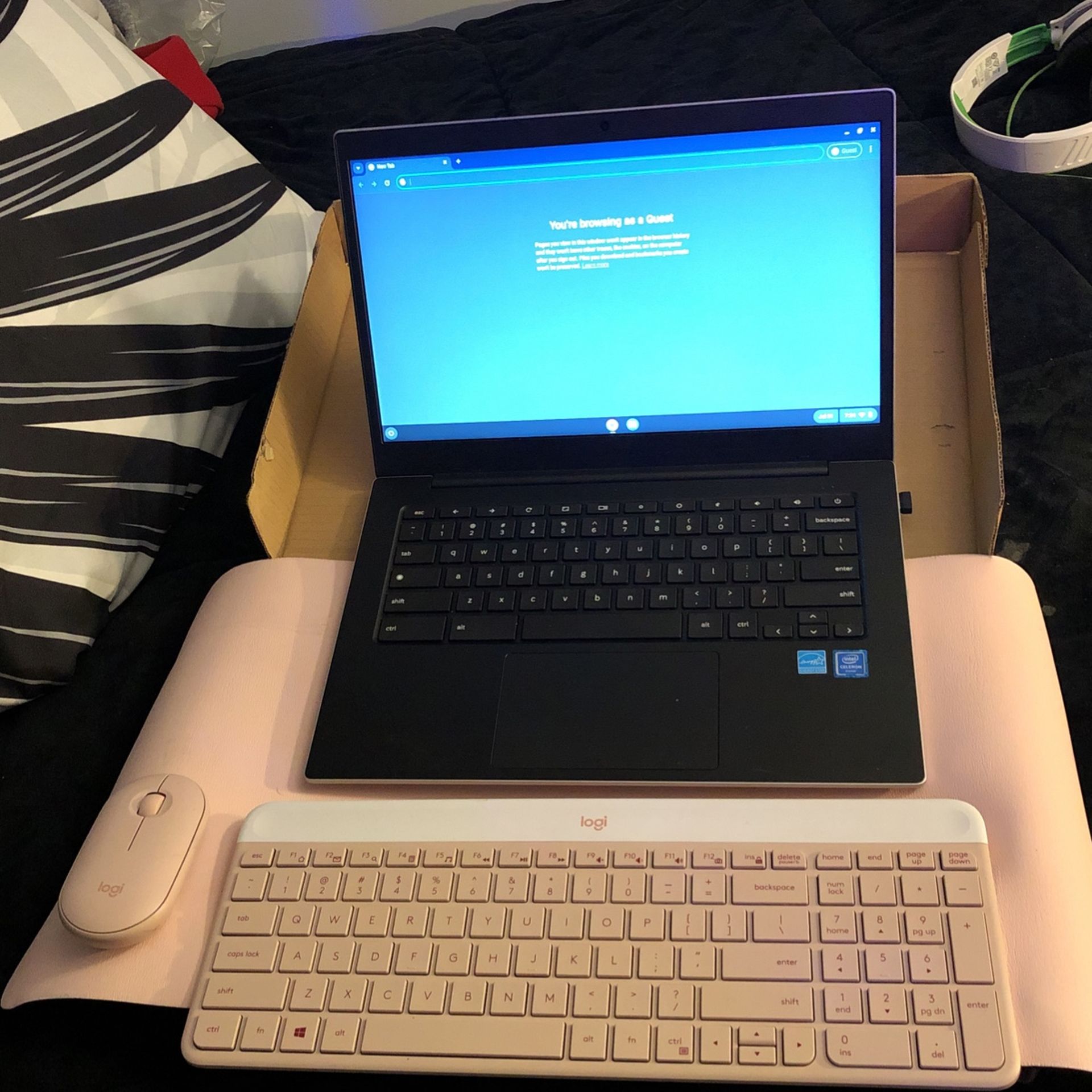 Samsung Chromebook Go