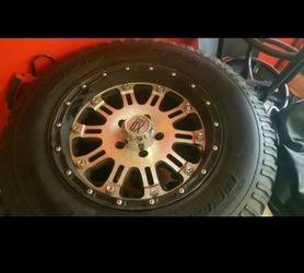 17" I had them in my car a Jeep wrangler