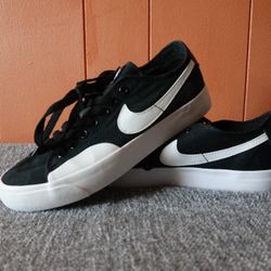  Nike SB Size 6M