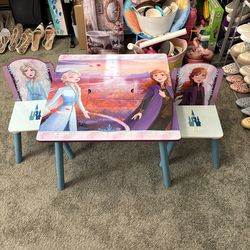 Toddler table & 2 chairs