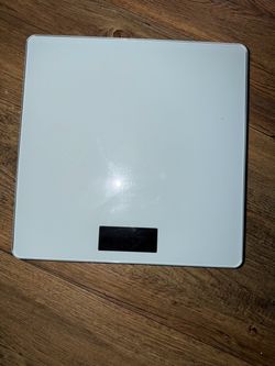 Brand New Handy Solutions Digital Bathroom Scale
