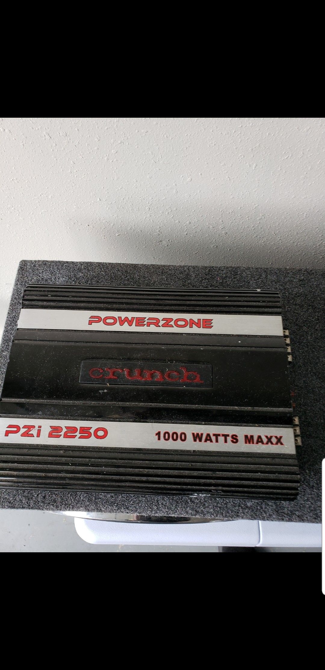 Powerzone crunch (pzi 2250 1000 watts max) amplifier