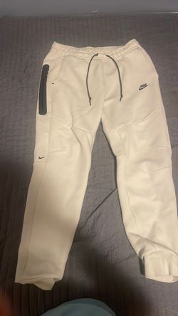 Nike tech pants size Large