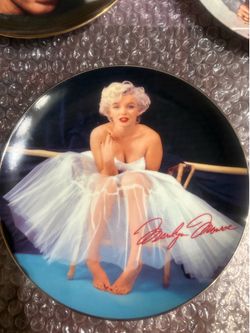 Marilyn Monroe pictures stamps and plate
