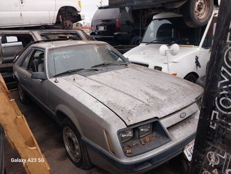 1985 Ford Mustang for Parts