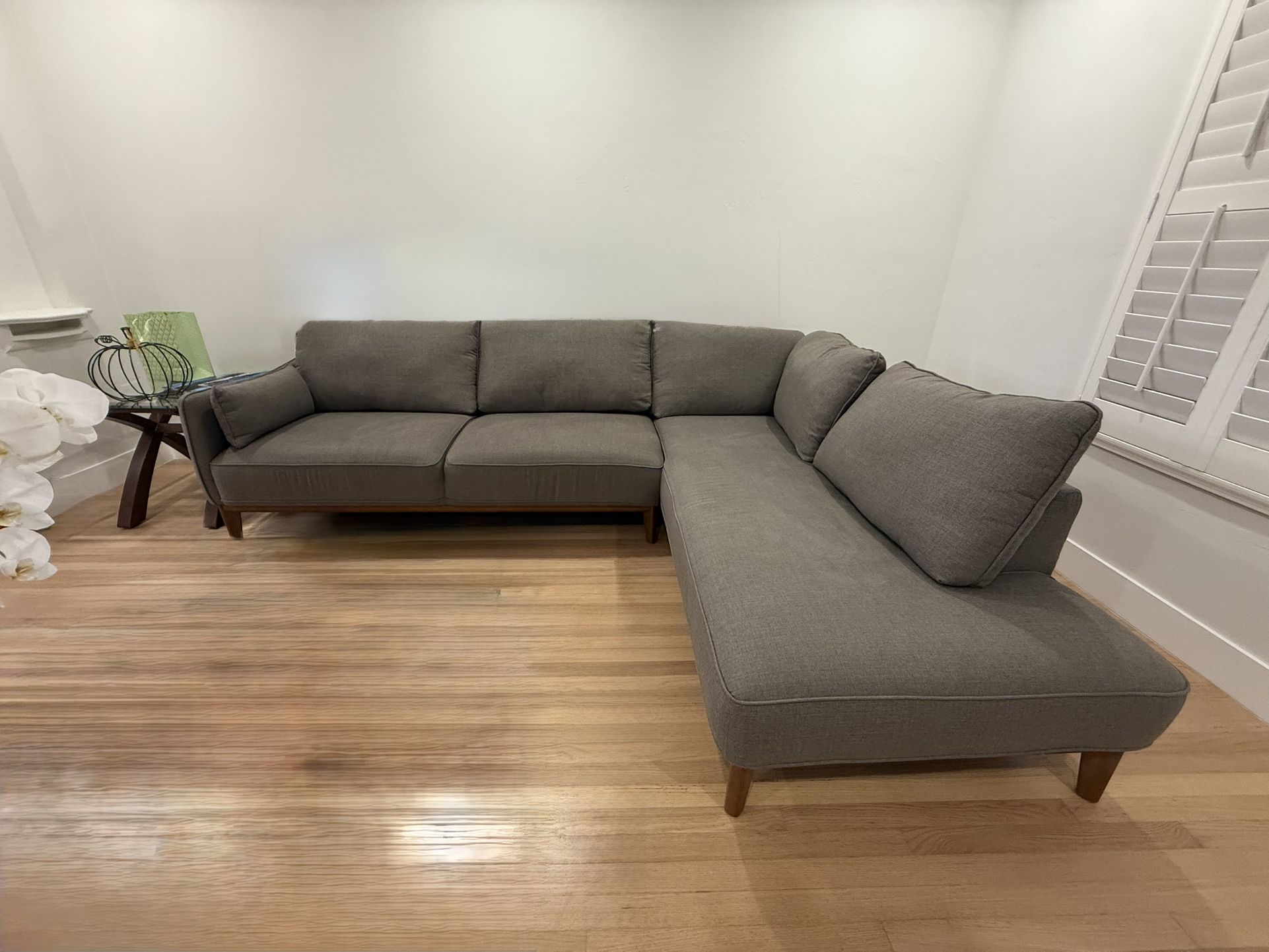 SOFA - Like New