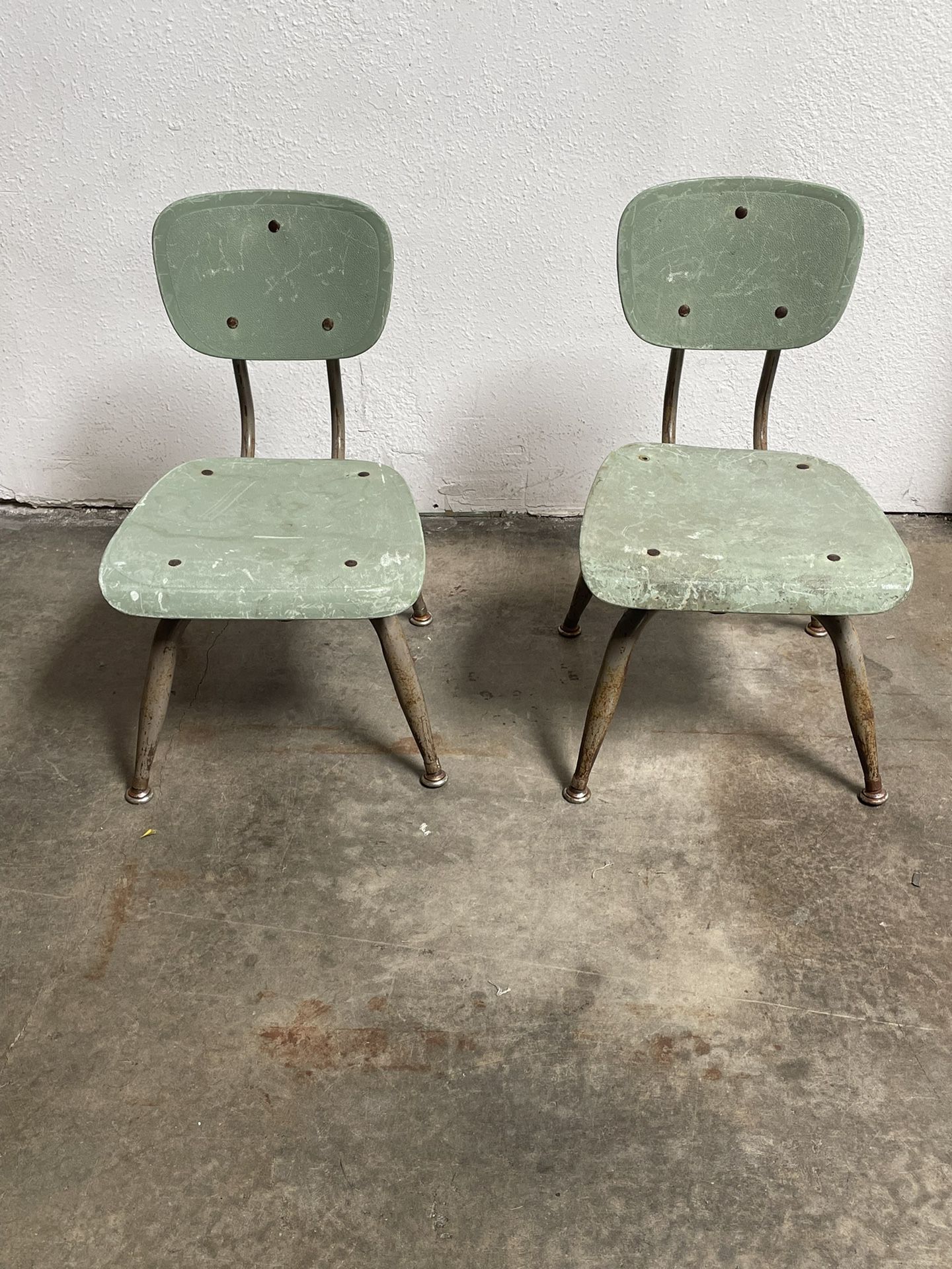 Set Of 2 Vintage Children’s Chairs 