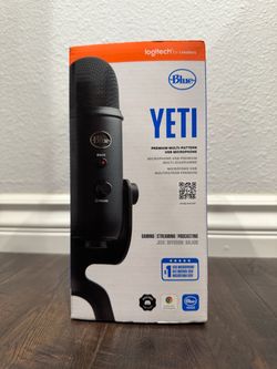 Logitech Blue Yeti Professional Multi-Pattern USB Condenser Blackout Microphone