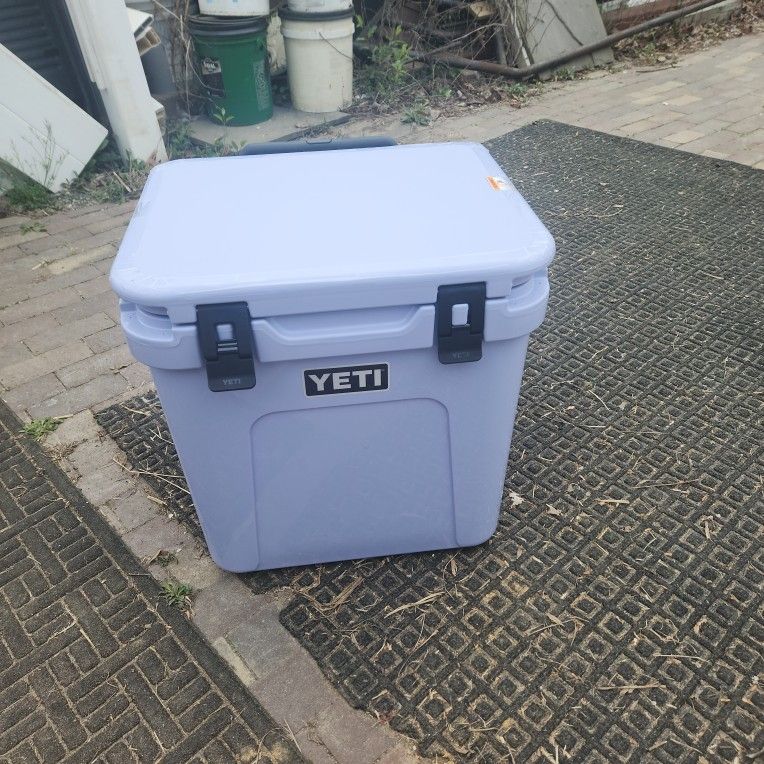 Yeti Roadie 48 Wheeled Cooler LIGHT PURPLE *Brand New * $400 Retail