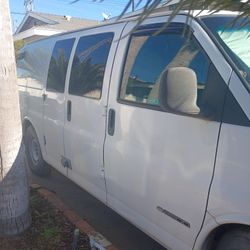 1999 Chevy Express 1500 Van