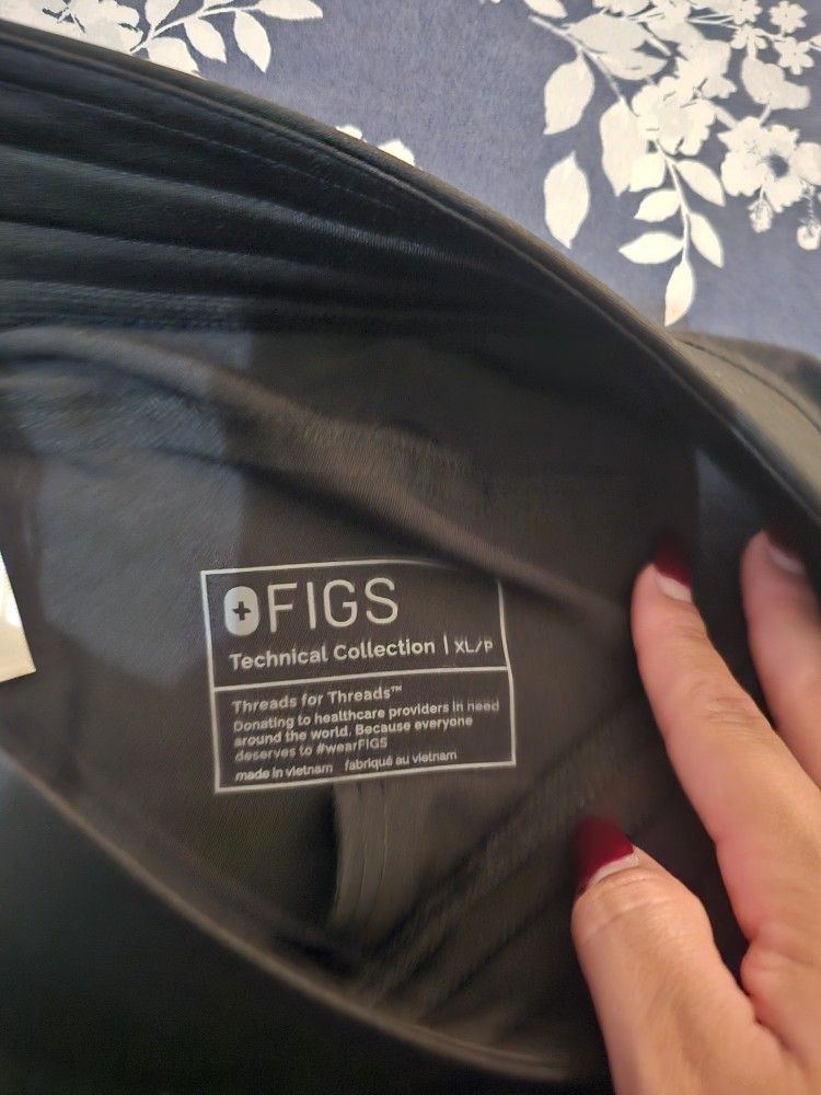 Fig Scrubs