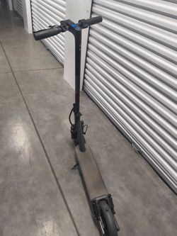 Black/Gunmetal Electric  Scooter  22mph to 25mph