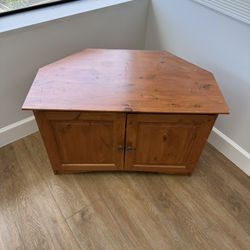 Corner Table