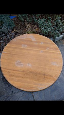 Round table top