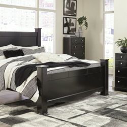 Mirlotown Poster Bedroom Set

