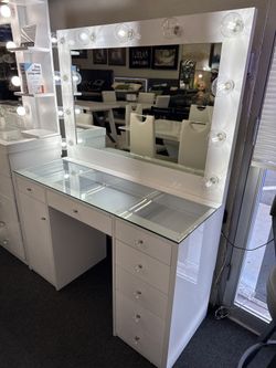 7-drawer Vanity Set with Lighting White High Gloss