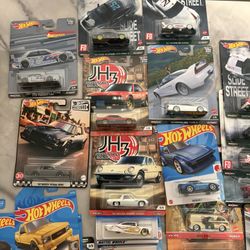 HOT WHEELS CLASSICS/PREMIUMS 