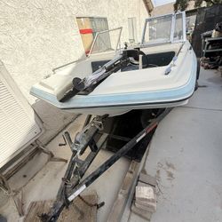 Galaxie CF8049HF Boat