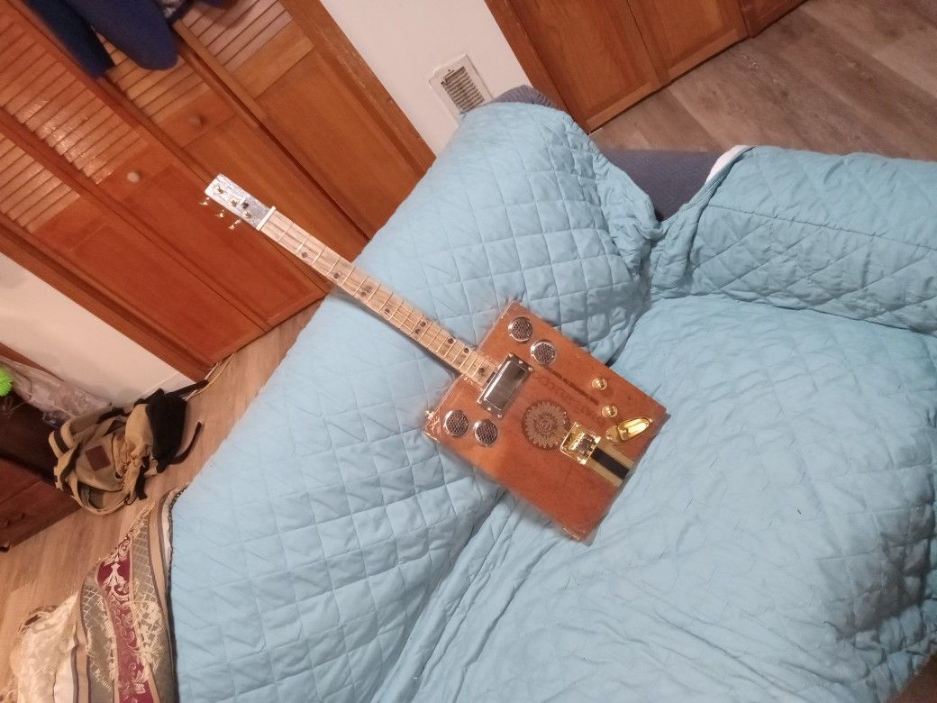 Cigarbox Electric Guitar With Harmonica Inside