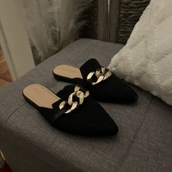 MUSSOE - Slip On Flats With Gold Chain