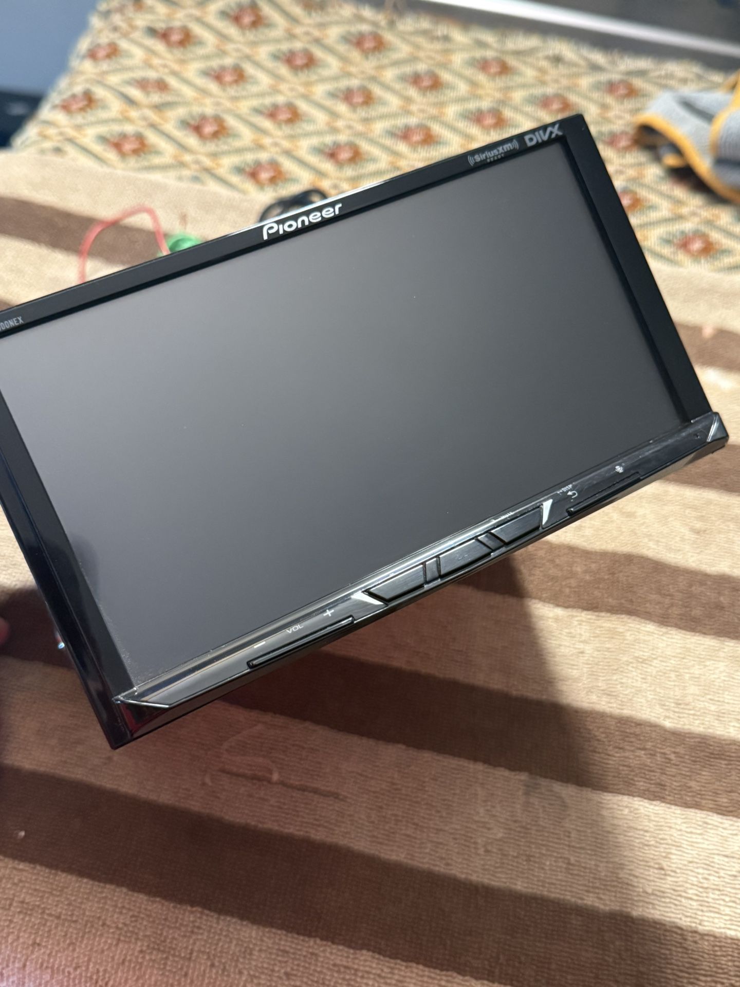 Pioneer DMH 1500NEX (C6 Corvette)