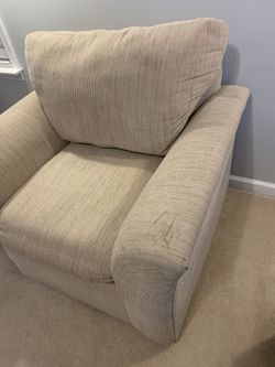 Upholstered Chair 🪑