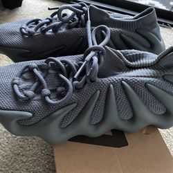 Men Yeezys Size 8 1/2