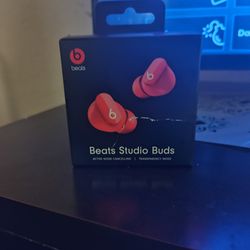 Red beats Studio Buds