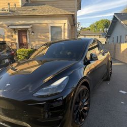 2024 Tesla Model Y Performance 
