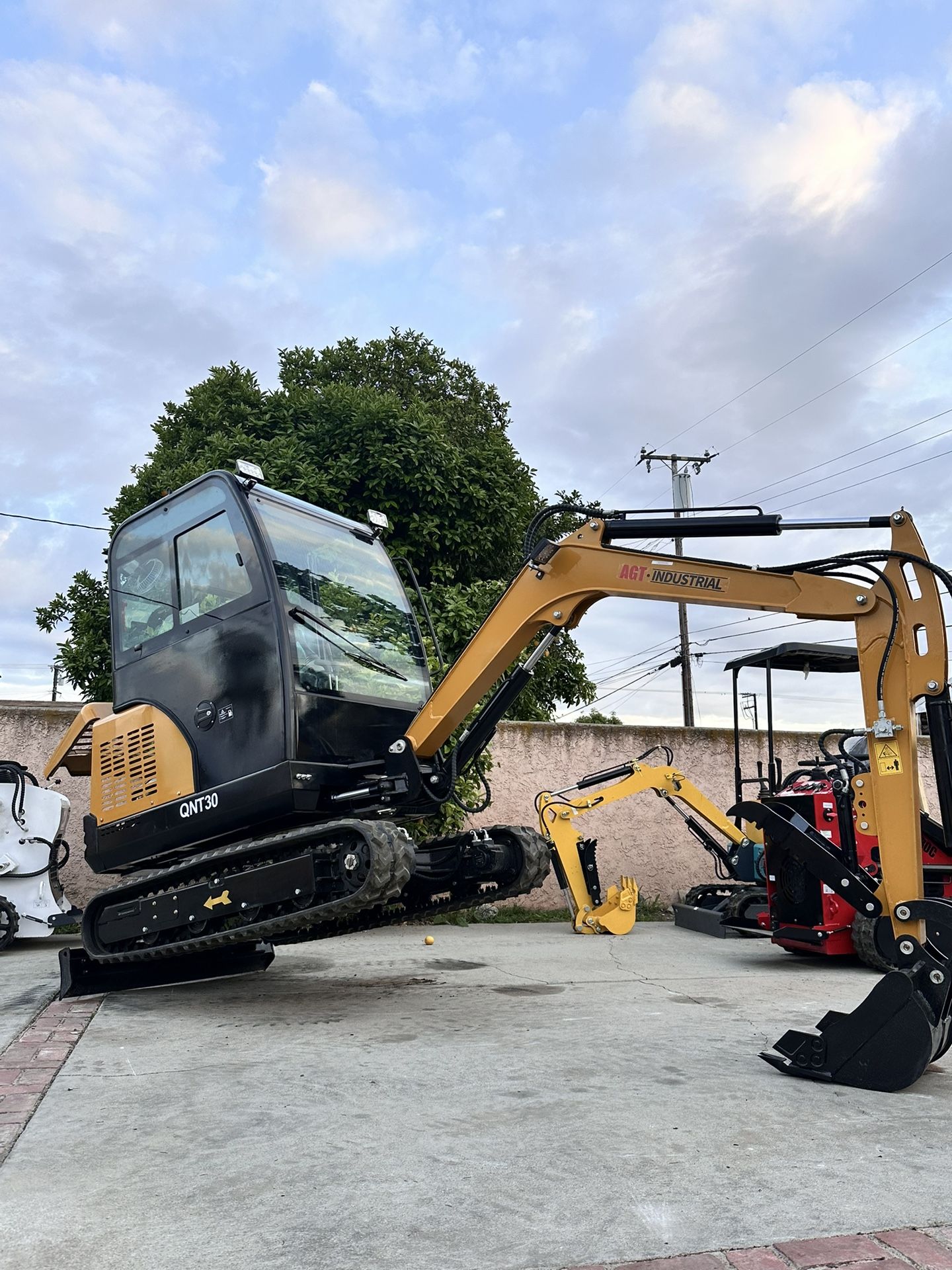 New 2025 3 Ton Kubota Diesel Mini Excavator For Sale