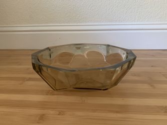 Glass bowl