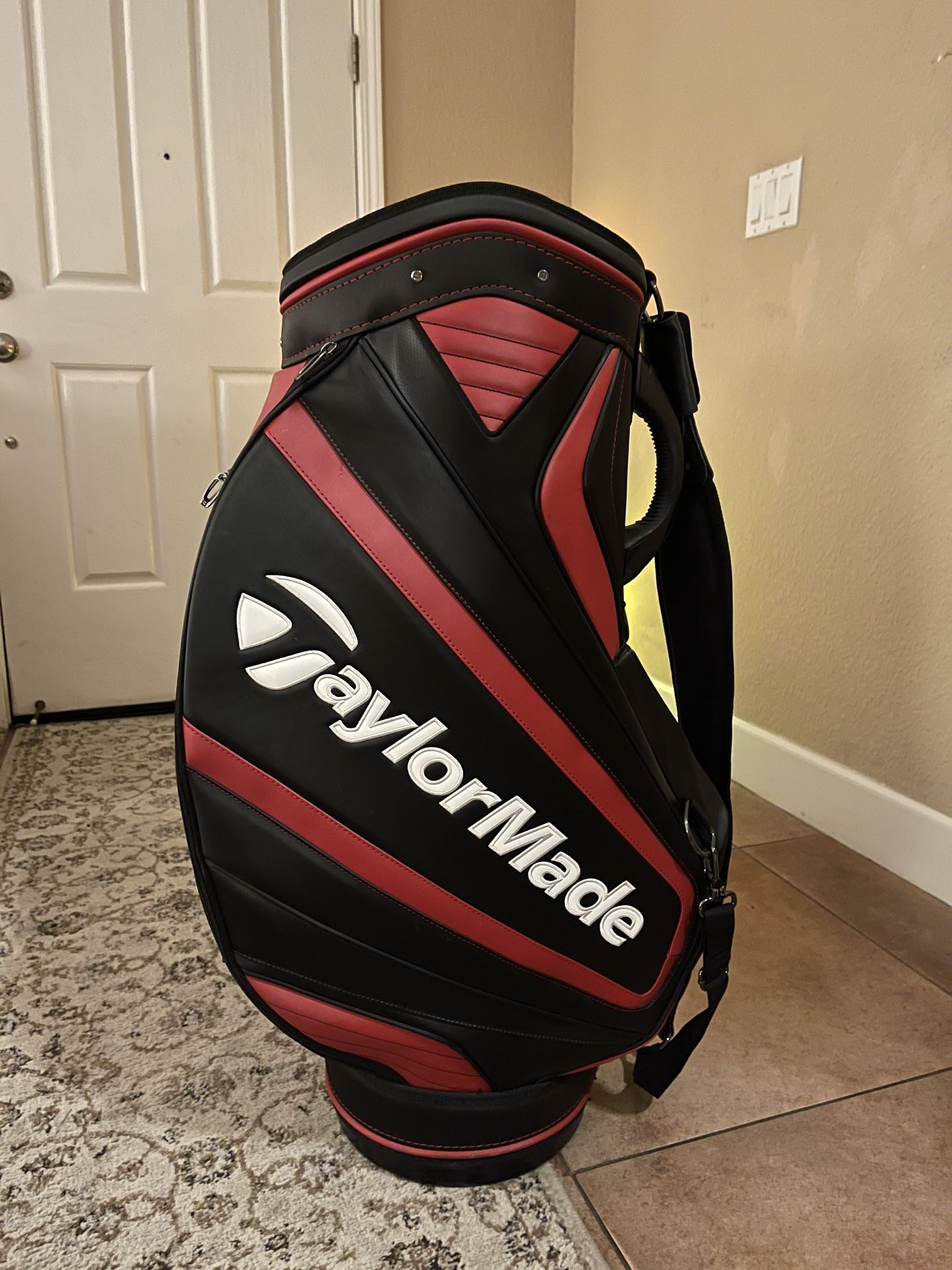 TaylorMade Performance Staff Bag Golf