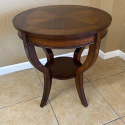 End/Side Table