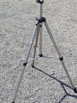 Camera tripod