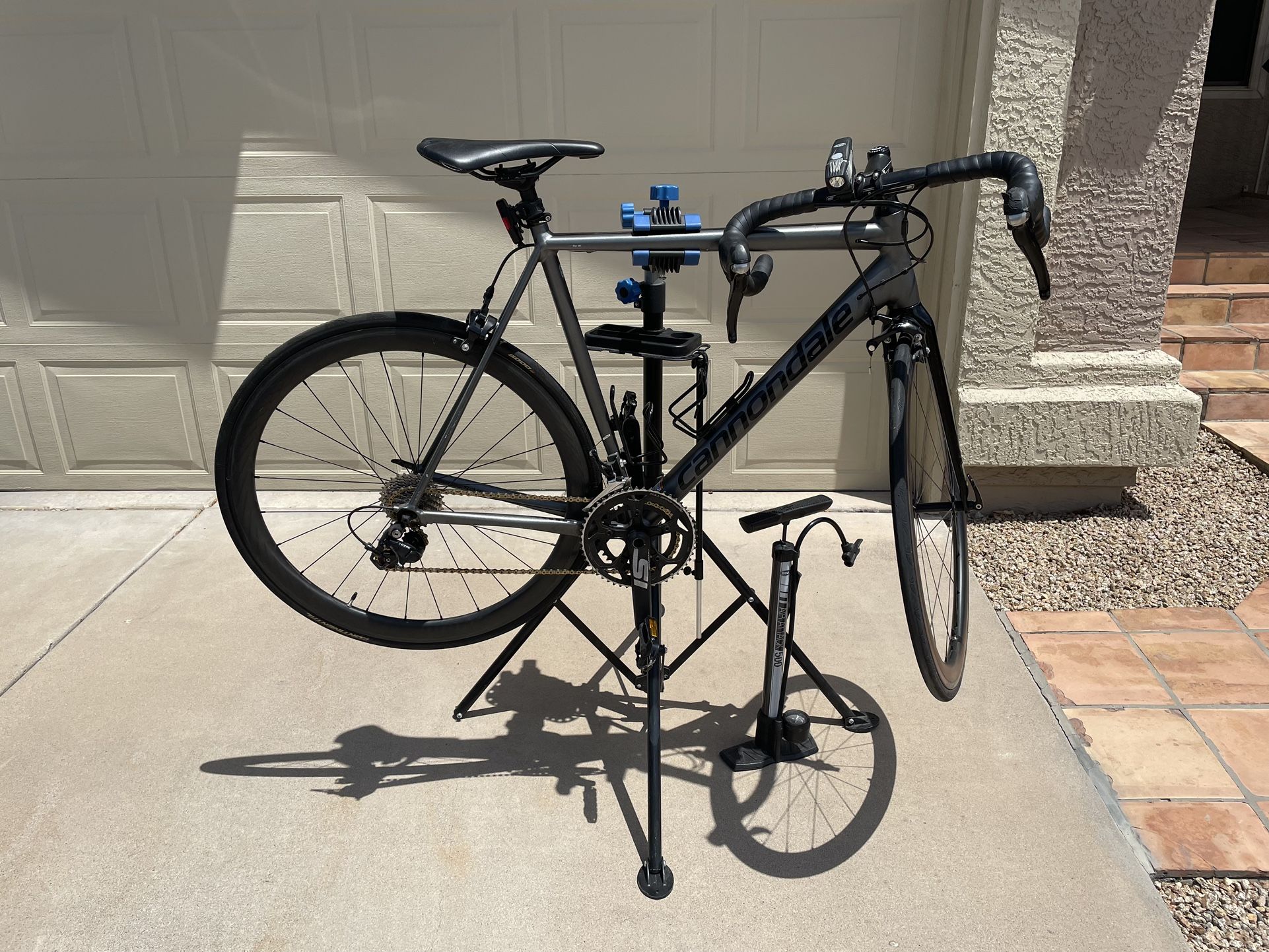 Racing Bike - Cannondale CAAD 12, 56cm & Bike Gear