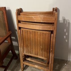 Set Of 4 Foldable Wooden Chairs 