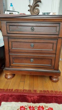 3-Drawer Wood Nightstand with Bun Feet